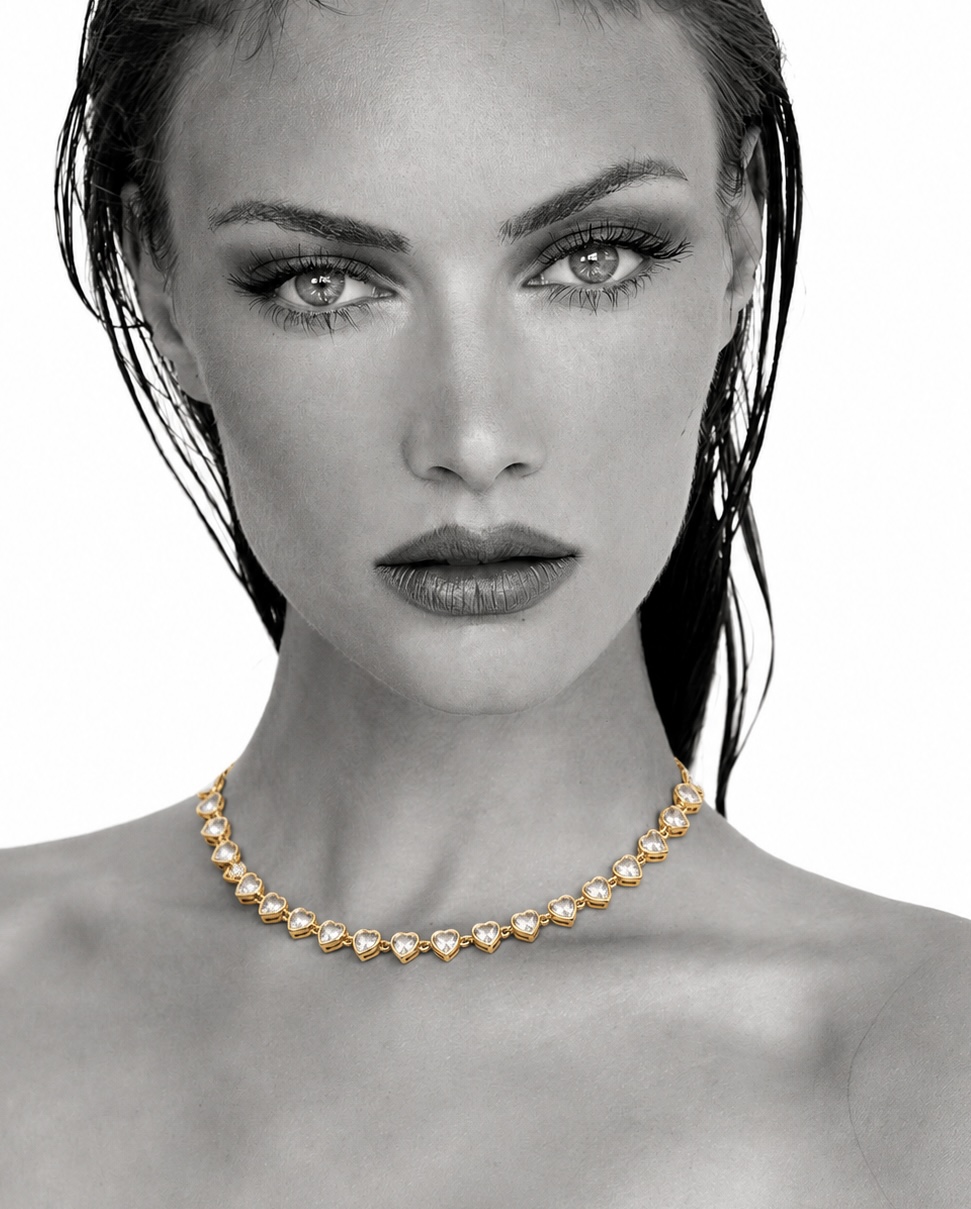 “Heart Glow Necklace”